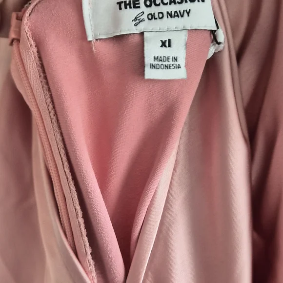 NWT Old Navy Peach Satin Maxi Dress - Picture 7 of 7
